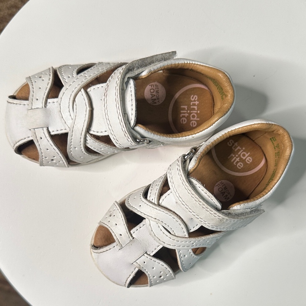 (5for$10) Stride Rite White Kids Sandals - Picture 2 of 7